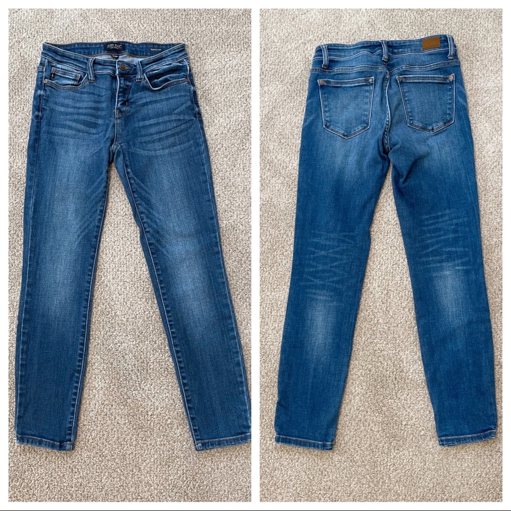 Mid-Rise Skinny Judy Blue Jean, size 28/7